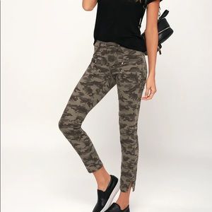 BRAND NEW Blank NYC camo denim size 25